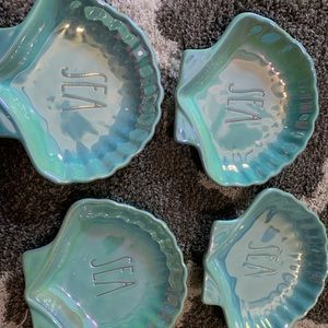 Sea shell plates